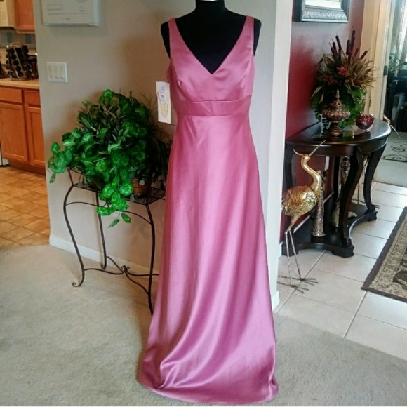 Alfred Angelo gown - Picture 1 of 3